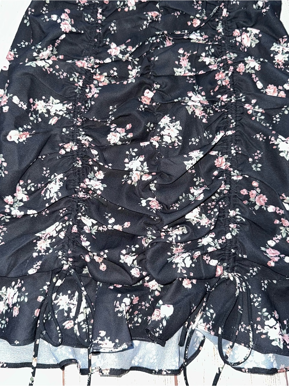 Floral Ruched Dress - Picture 4 of 11